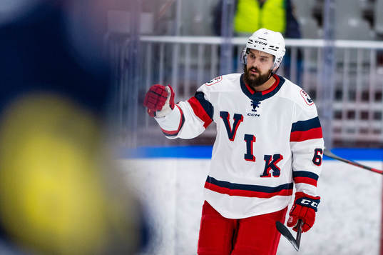 Västerviks Joakim Hagelin jublar