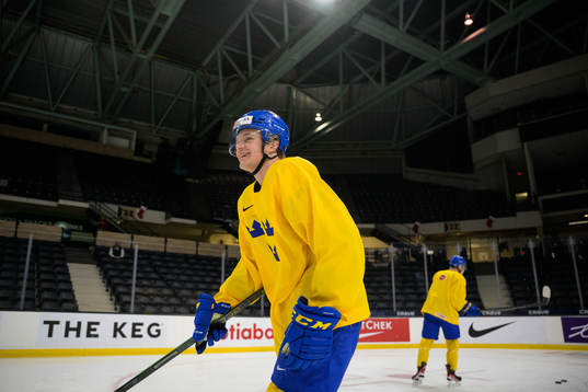 Måns Forsfjäll of Sweden at a training session