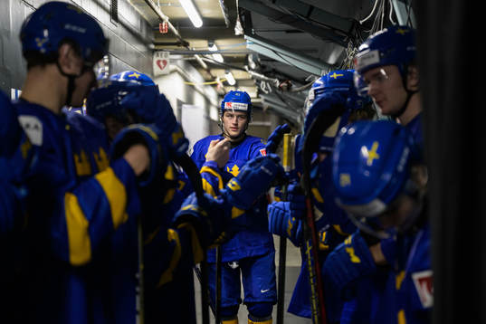 Oskar Olausson of Sweden at warm-up