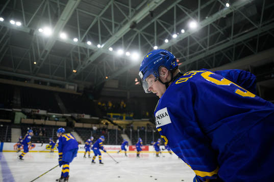 Anton Olsson of Sweden at warm-up