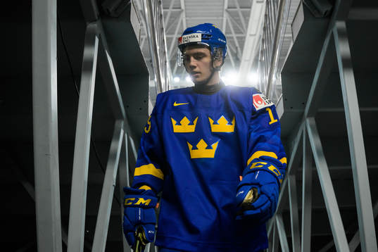 Elias Stenman of Sweden leaving warm-up