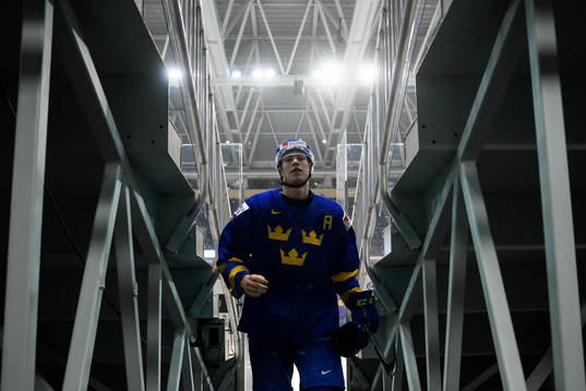 Simon Edvinsson of Sweden leaving warm-up
