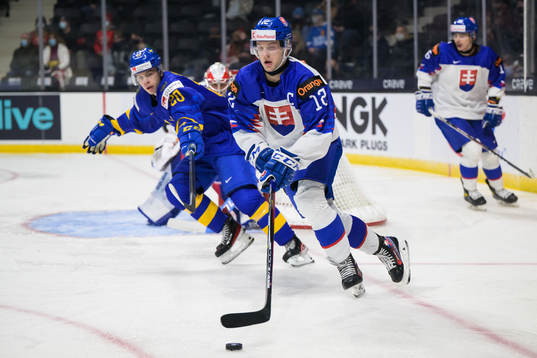 Albert Sjöberg of Sweden and Samuel Knazko of Slovakia
