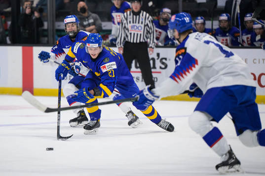 Oskar Olausson of Sweden