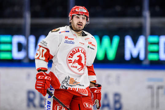 Troja-Ljungbys Kevin Karlsson reagerar