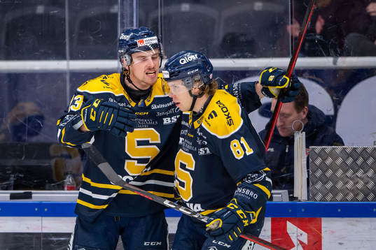 Södertäljes Gustav Willman Borvik jublar