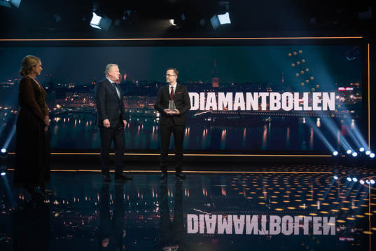 Programledare Anna Brolin,  Karl-Erik Nilsson, ordförande