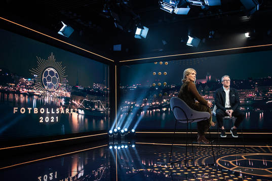 Programledare Anna Brolin och Mattias Tjernström