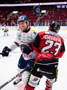 Växjös Ludvig Claesson och Malmö Redhawks Christoffer