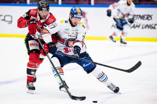 Malmö Redhawks Carl Persson och Växjös Martin Lundberg