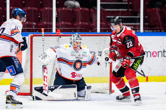 Malmö Redhawks Lars Bryggman oroar mot Växjös målvakt