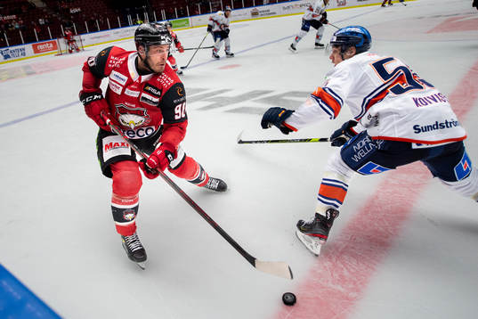 Malmö Redhawks Lance Bouma och Växjös Miika Koivisto