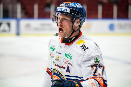 Växjös Martin Lundberg jublar
