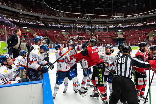Växjös Martin Lundberg och Malmö Redhawks Oliver
