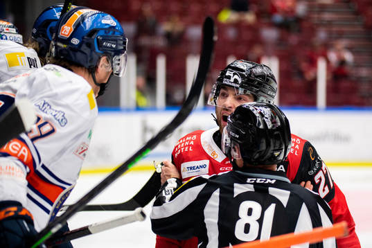 Malmö Redhawks Ponthus Westerholm reagerar mot Växjös