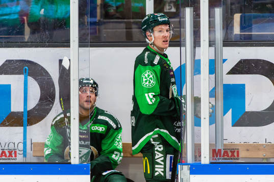 Färjestads Per Åslund och Gustav Rydahl i utvisningsbåset