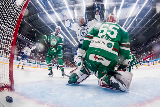 Leksands Carter Ashton jublar