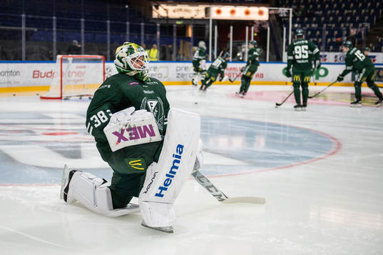 Färjestads målvakt Dominik Furch