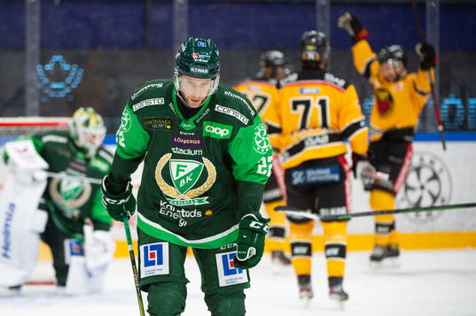 Färjestads Per Åslund deppar