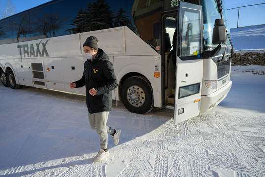 Victor Sjöholm of Sweden arrives to the arena for a
