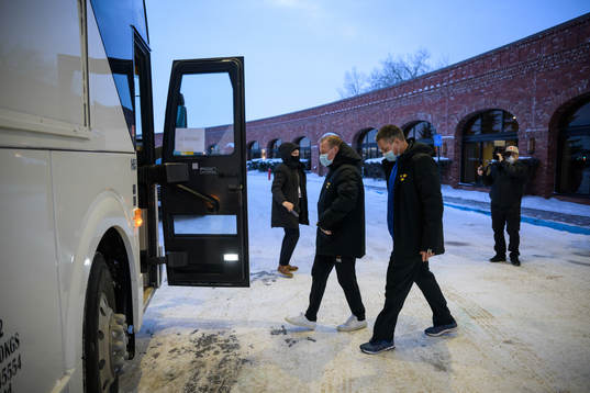 Assistant coach Henrik Stridh and head coach Tomas Montén