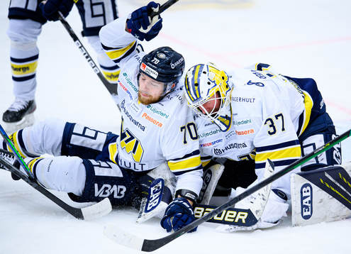 s Marcus Davidsson och målvakt Jonas Gunnarsson