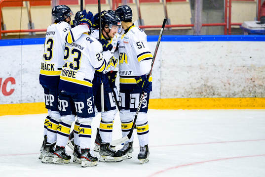 s Pontus Netterberg jublar