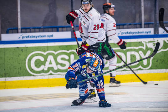 Örebros Milton Oscarson  och Växjös Hugo Gustafsson