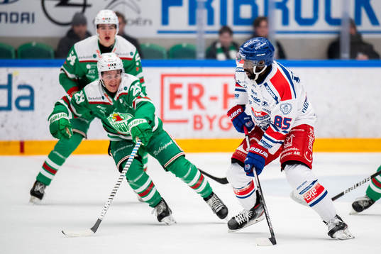 Oskarshamns Daniel Muzito-Bagenda och Rögles Tyler Kelleher