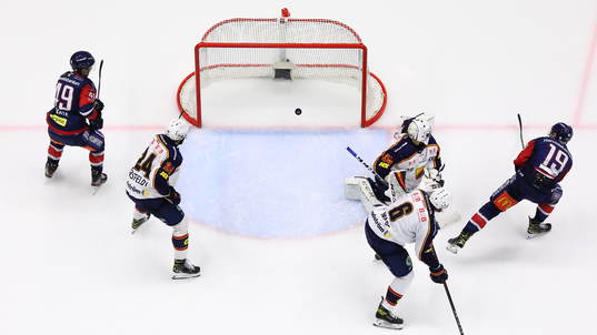 Mål 5-1 av Linköpings Patrick Russell förbi Djurgårdens