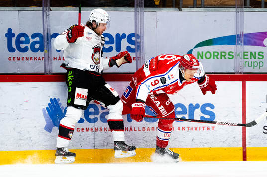 Malmö Redhawks Carl Persson och Timrås Didrik Strömberg