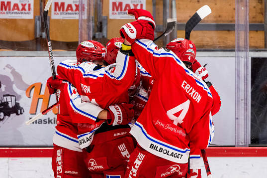Timrås spelare jublar