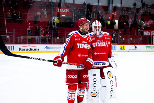 Timrås Jacob Blomqvist och målvakten Jacob Johansson