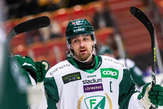 Färjestads Linus Johansson jublar