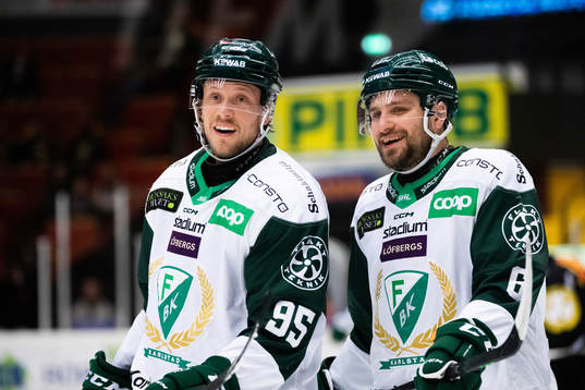 Färjestads Jacob de la Rose och Mikael Wikstrand