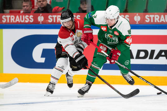 Ryan Lasch of Frölunda and Lucas Ekeståhl-Jonsson of