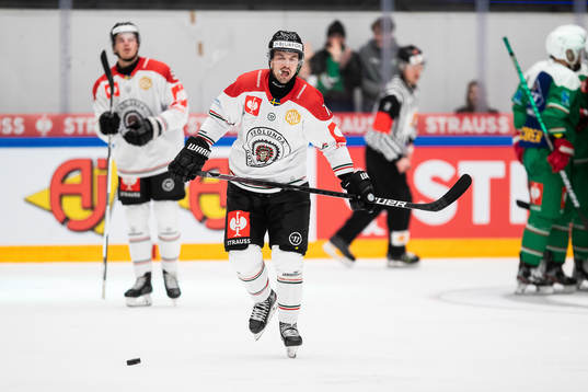 Patrik Carlsson of Frölund looks dejected