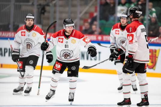 Ryan Lasch of Frölunda celebrates
