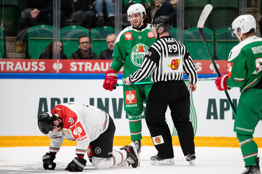 Dennis Everberg of Rögle and Jens Olsson of Frölunda