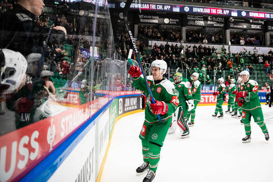 Ryan McKiernan of Rögle celebrates