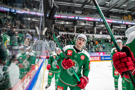 Max Friberg of Frölunda celebrates