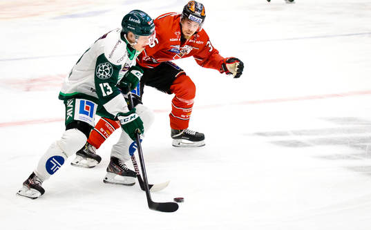 Färjestads Daniel Viksten och Örebros Emil Larsson
