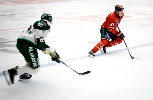 Färjestads Pontus Widerström och Örebros Linus Öberg