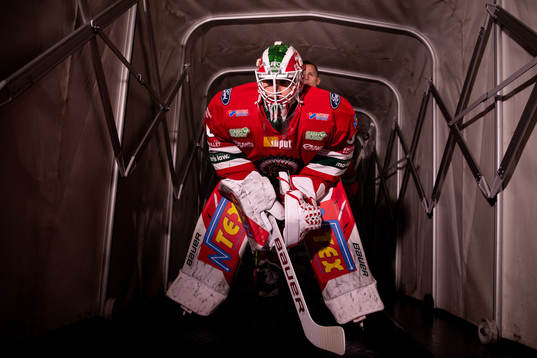 Frölundas målvakt Matthew Tomkins innan  ishockeymatchen