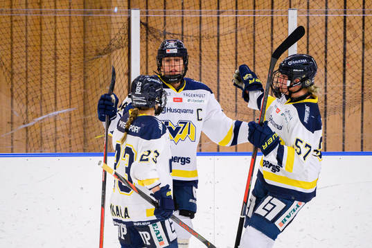 s Hanna Olsson jublar