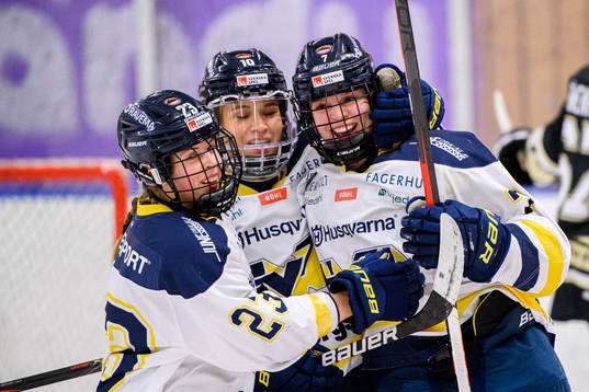 s Thea Johansson jublar