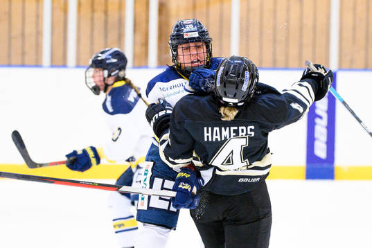 s Hanna Olsson och SDEs Kayleigh Hamers