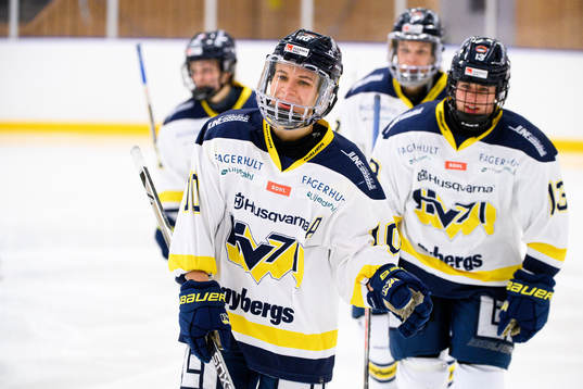 s Ebba Berglund jublar