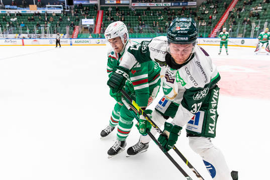 Rögles Brady Ferguson och Färjestads Adam Ginning