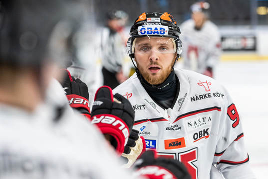 Örebros Robin Kovacs jublar